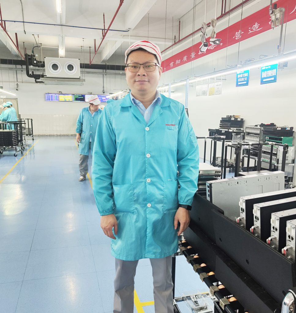 【奋斗者说·对话榜样】陈奎:17年匠心如炬,从"电路神医"到"质量守门人"的破界征途 1 1 967x1024 - 【奋斗者说·对话榜样】陈奎:17年匠心如炬,从"电路神医"到"质量守门人"的破界征途
