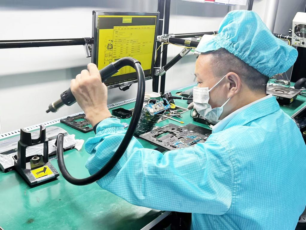 5 1024x768 - Strugglers Speak： Chen Shujun: Thirty Years of Craftsmanship, Growing Together with DBG